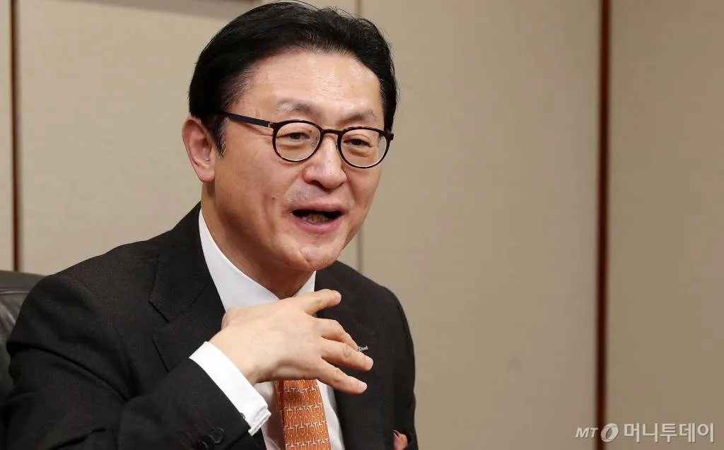 中 CATL 50억$ 증자 쇼크 | 배터리 업체 주가 급락의 의미와 글로벌 영향 (2026)